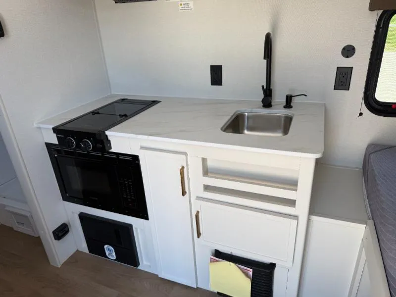 2027 Grand Design Transcend Lite 121RBL - Photo 4