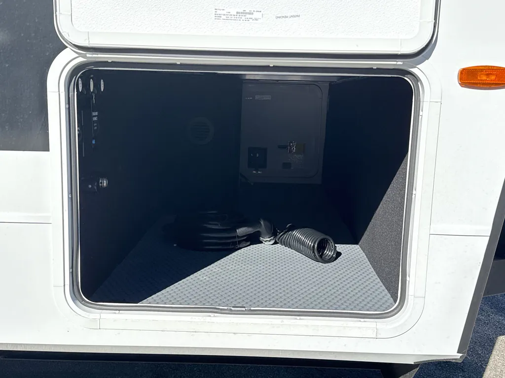 2027 Brinkley Model I 290, Photos photo 2