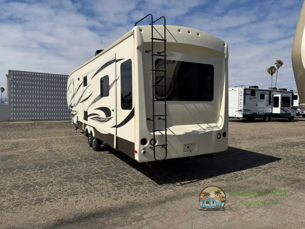 2016 Forest River Cardinal 3455RL, Photos photo 6
