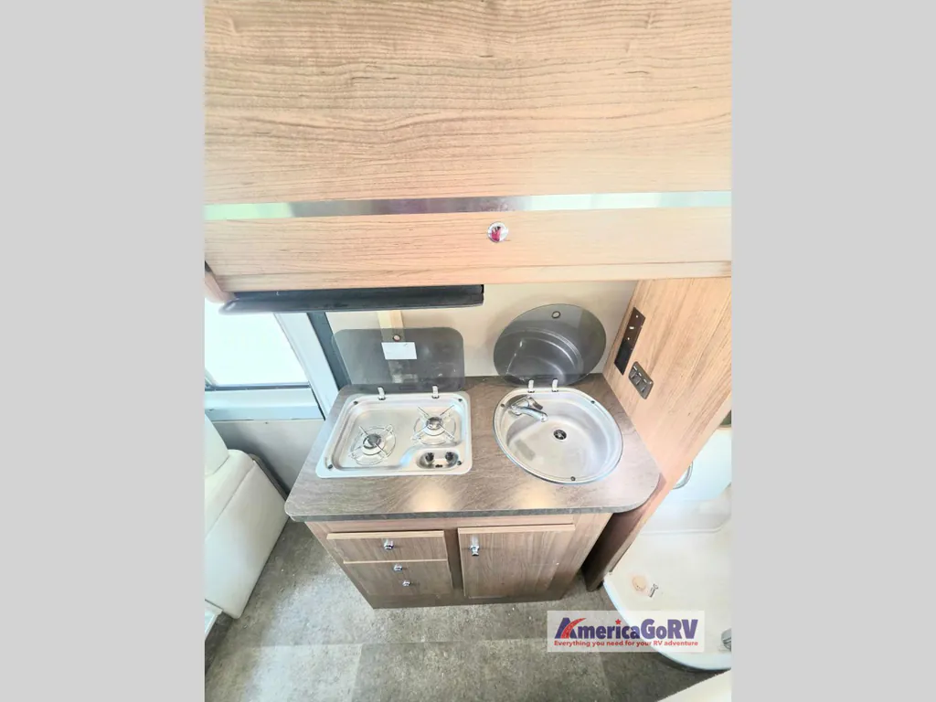 2014 Winnebago Travato 59G, Photos photo 14