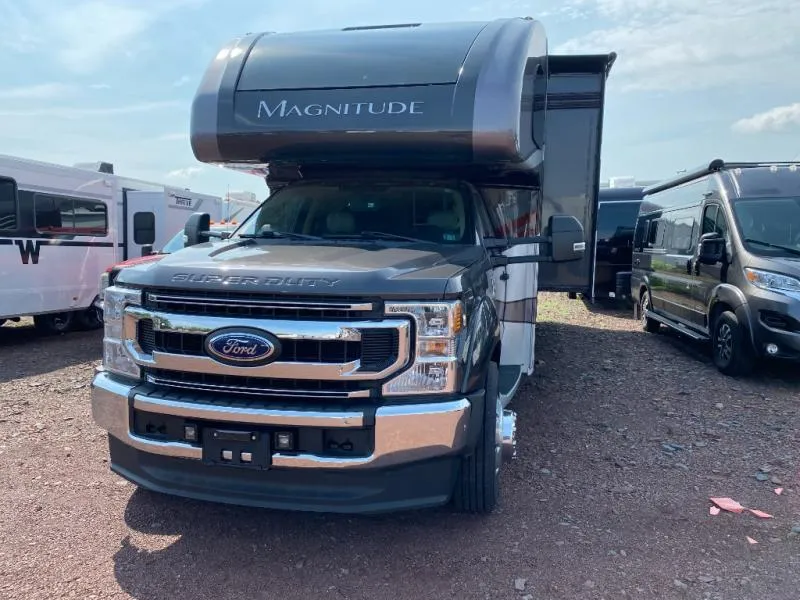 2021 Thor Motor Coach Magnitude SV34 - Photo 2