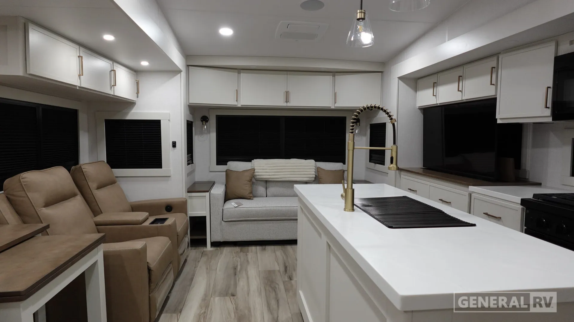 2027 Brinkley Model Z 2900 - Photo 3