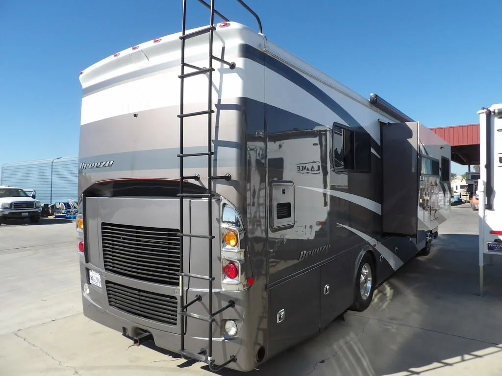2022 Tiffin Motorhomes Allegro 33 - Photo 4