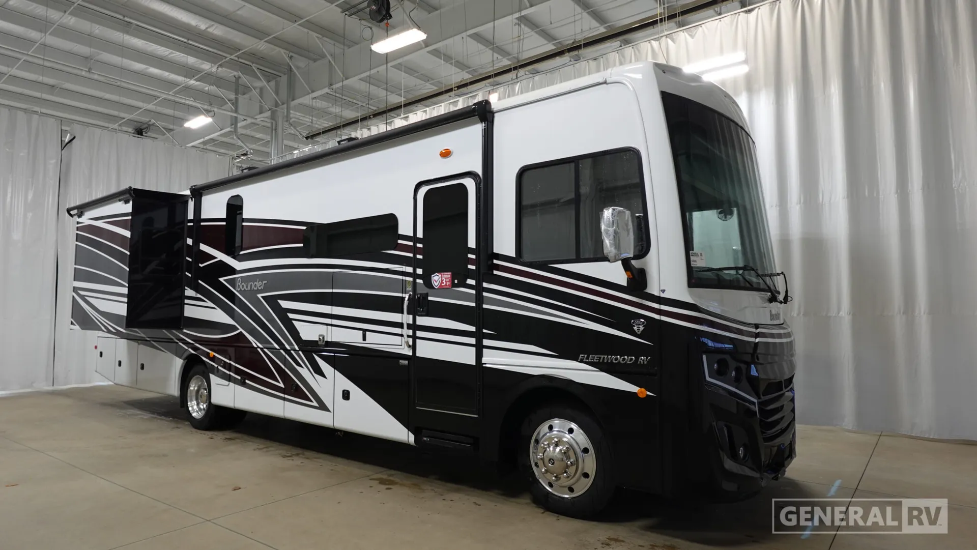 2026 Fleetwood Bounder 35K - Photo 2