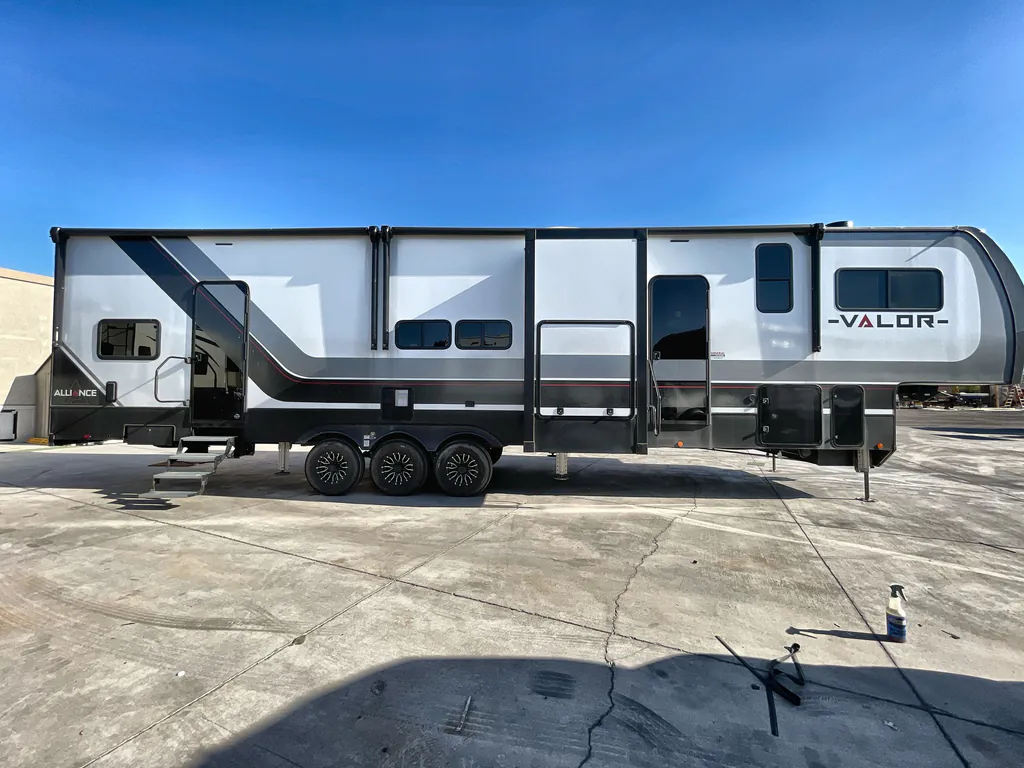 2024 Alliance RV Valor 42V13, Photos photo 5