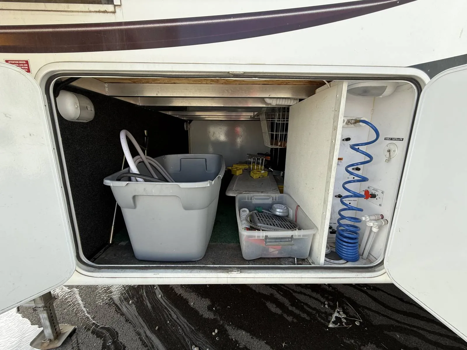 2010 Keystone RV Montana 2955RL 2955RL - Photo 3