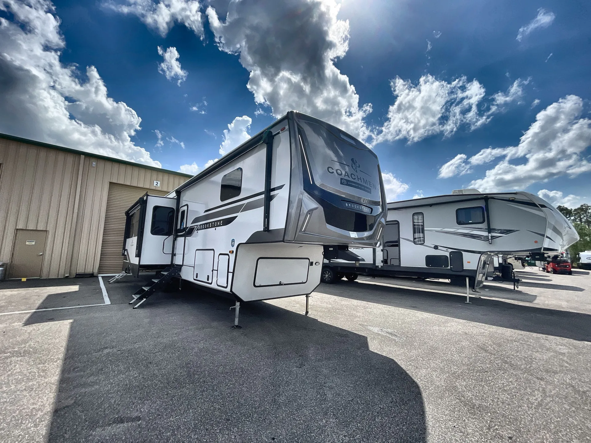 2025 Coachmen Brookstone 318RLL - Photo 2