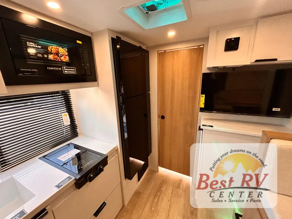 2027 Winnebago Micro Minnie 2108DS, Photos photo 30
