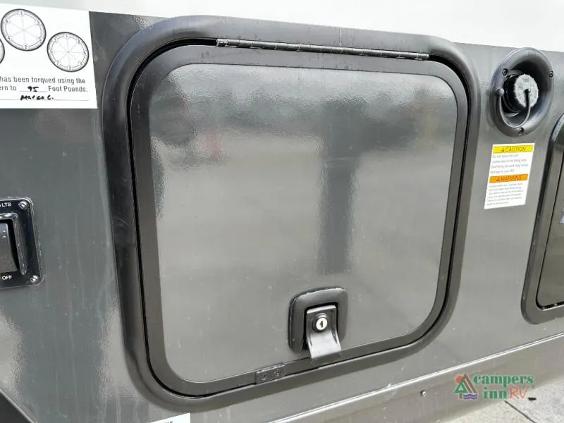 2026 Forest River Rockwood Mini Lite 2109S - Photo 4
