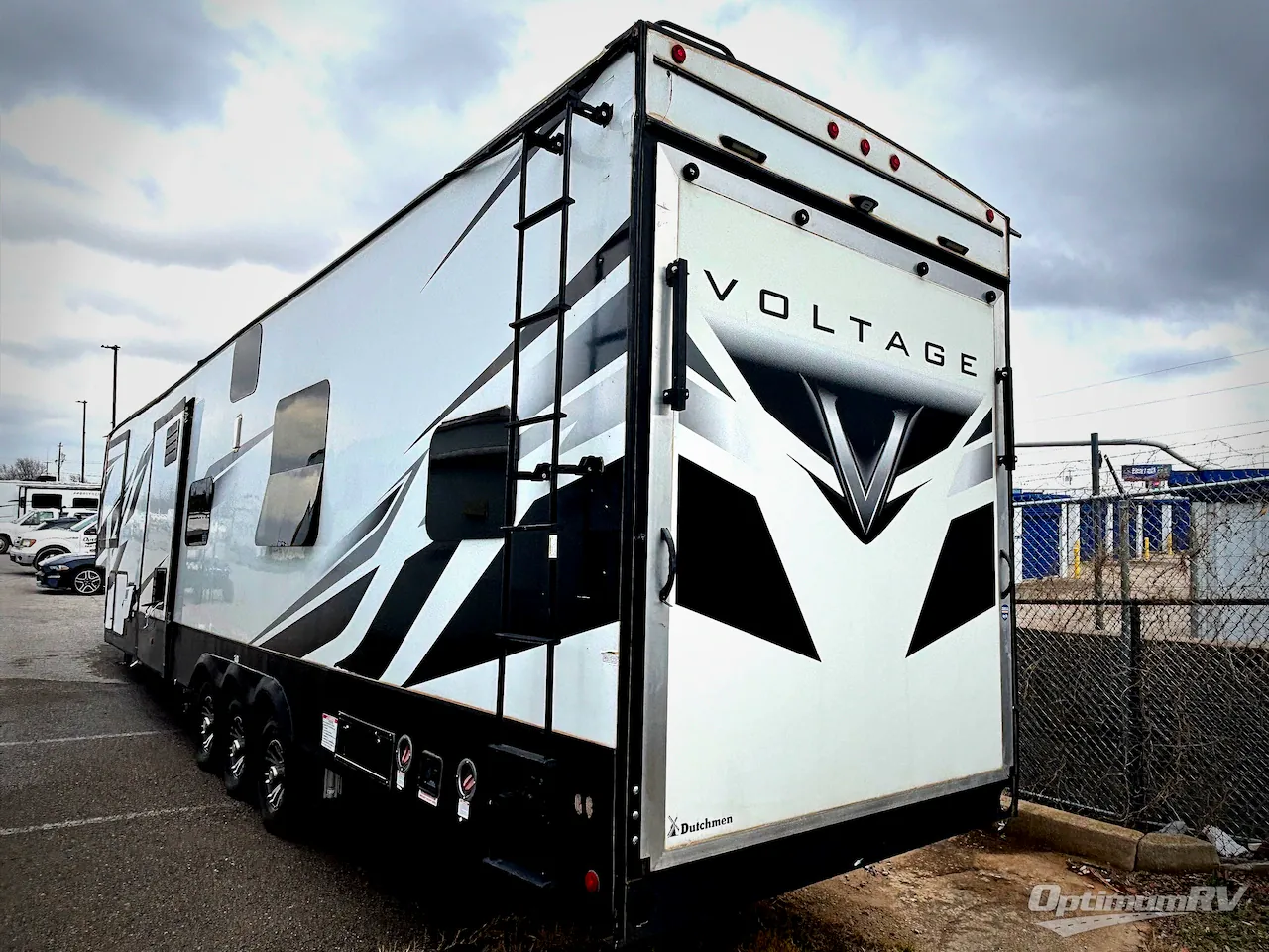 2022 Dutchmen Voltage 4135 dealer photo 3 from Optimum RV