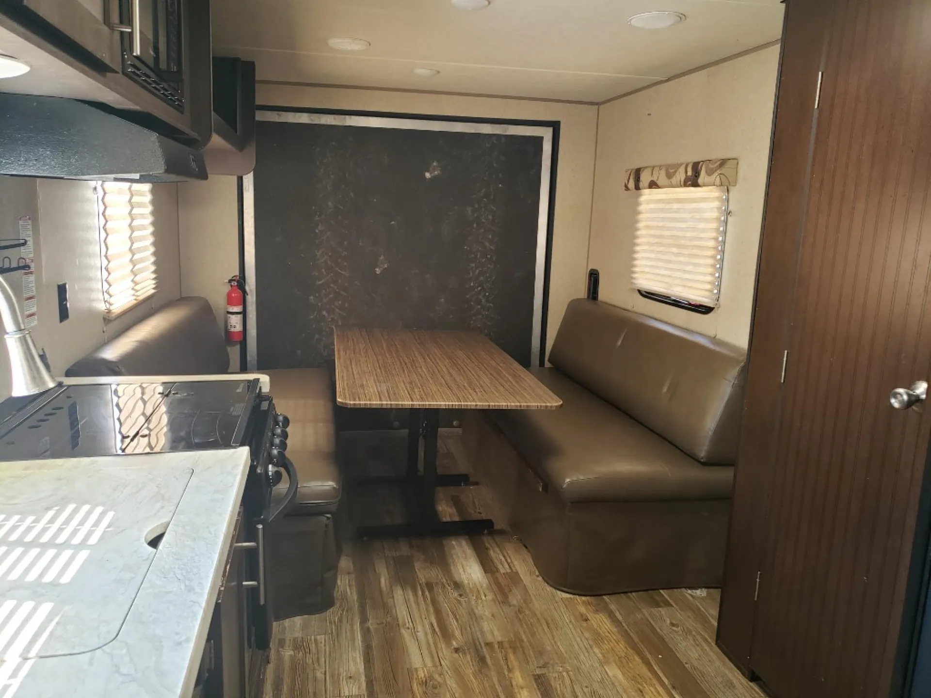 2016 Forest River Cherokee Grey Wolf 22RR - Photo 4