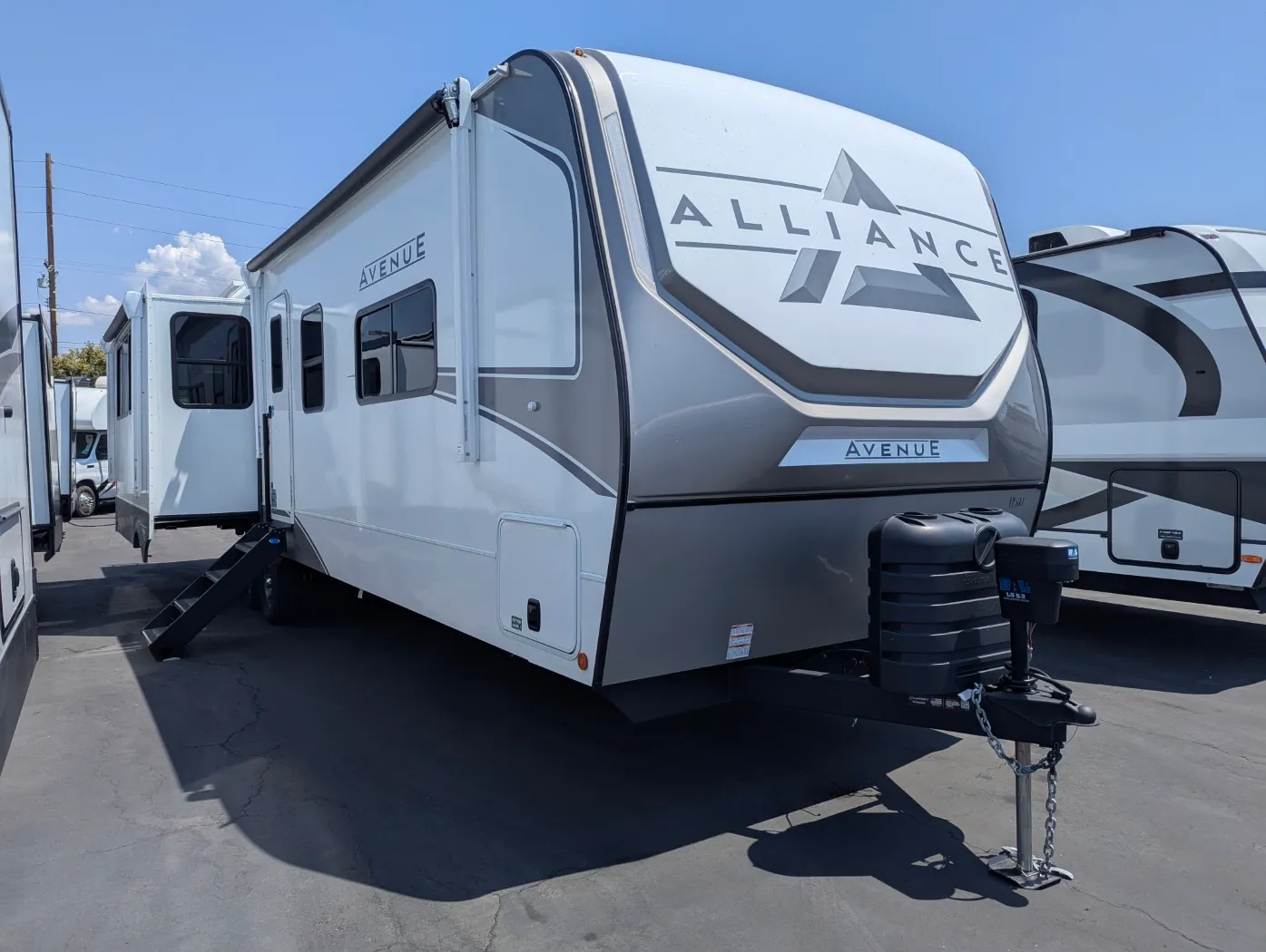 2026 Alliance RV Avenue 332RL - Photo 2
