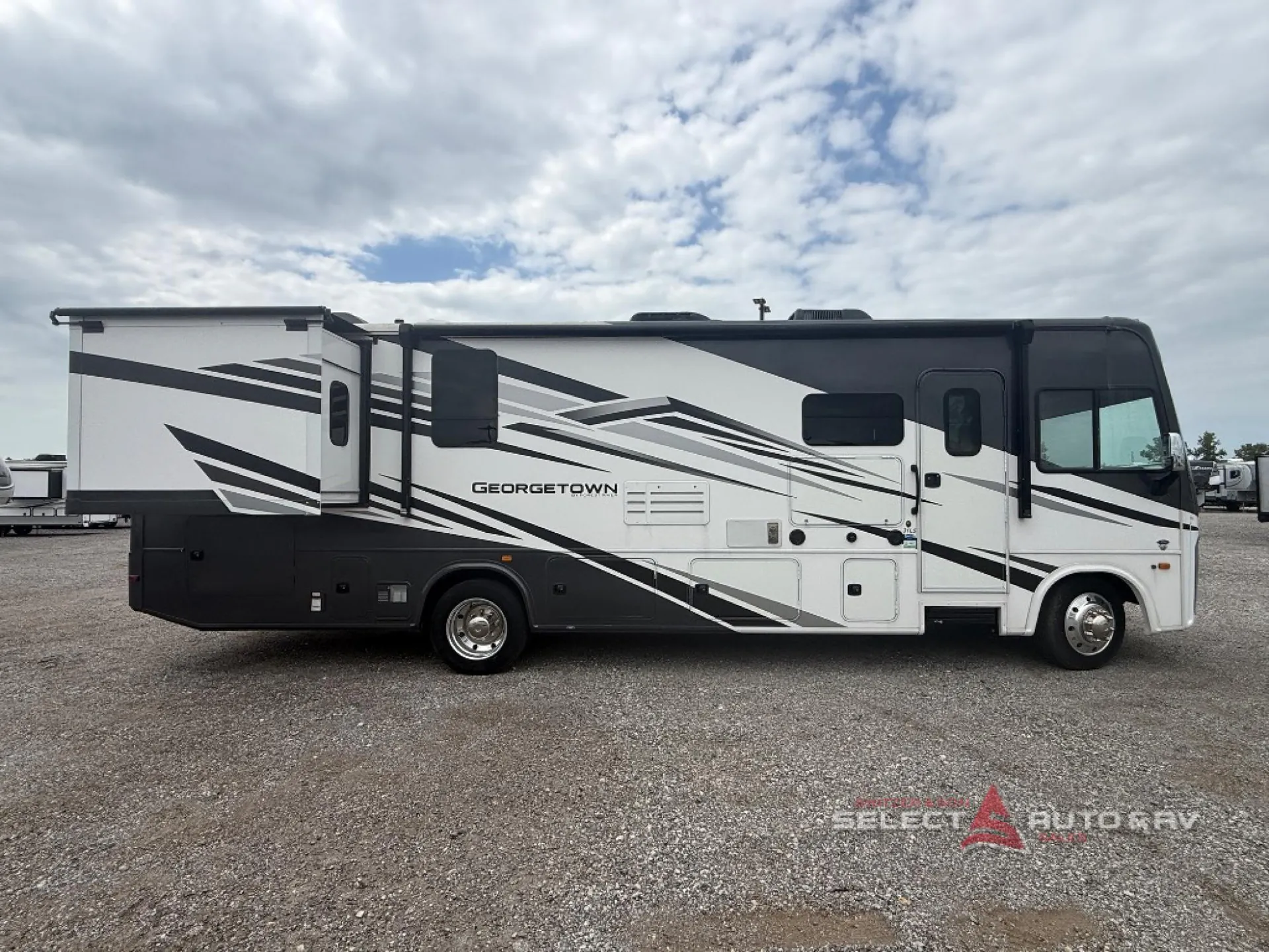 2022 Forest River Georgetown 5 Series GT5 31L5 - Photo 2