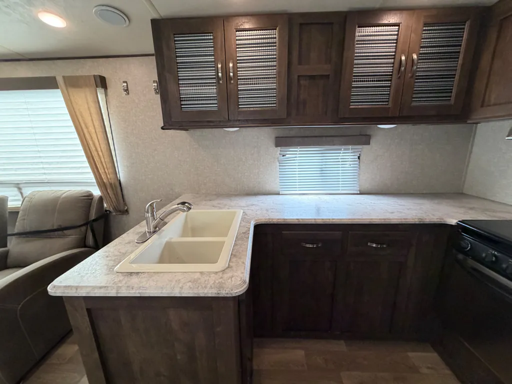 2018 Forest River Vibe 268RKS, Photos photo 15