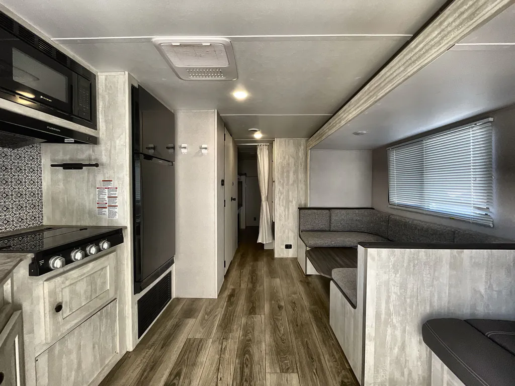 2024 Shasta I-5 530QB, Photos photo 3