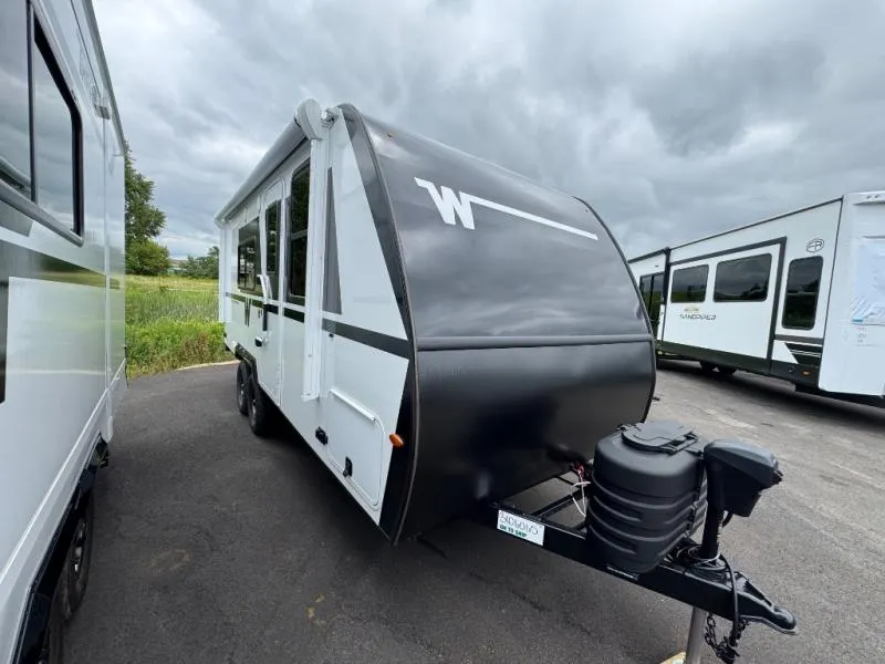 2027 Winnebago Micro Minnie 2000FRB - Photo 3