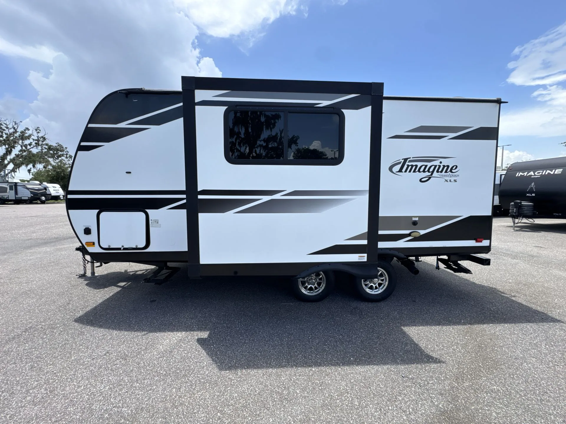 2019 Grand Design Imagine XLS 17MKE - Photo 3