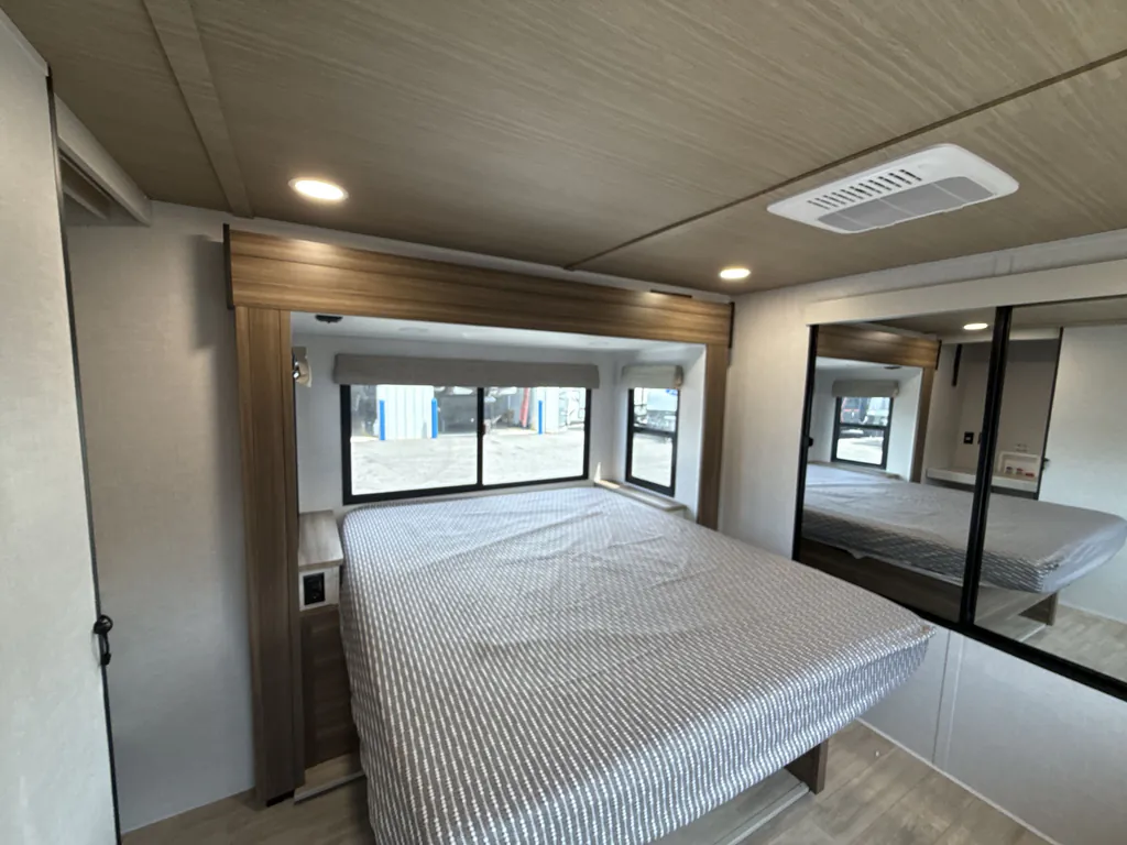 2027 Forest River Vibe 3400SB, Photos photo 14
