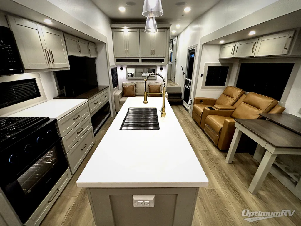 2025 Brinkley Model Z 3300, Photos photo 3
