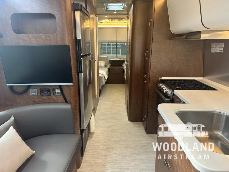 2026 Airstream Globetrotter 27FB - Photo 4