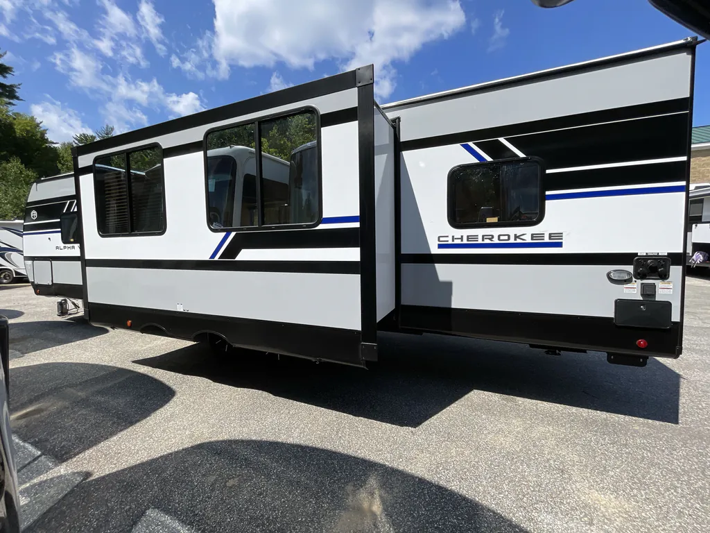 2027 Forest River Alpha Wolf 29TB, Photos photo 6