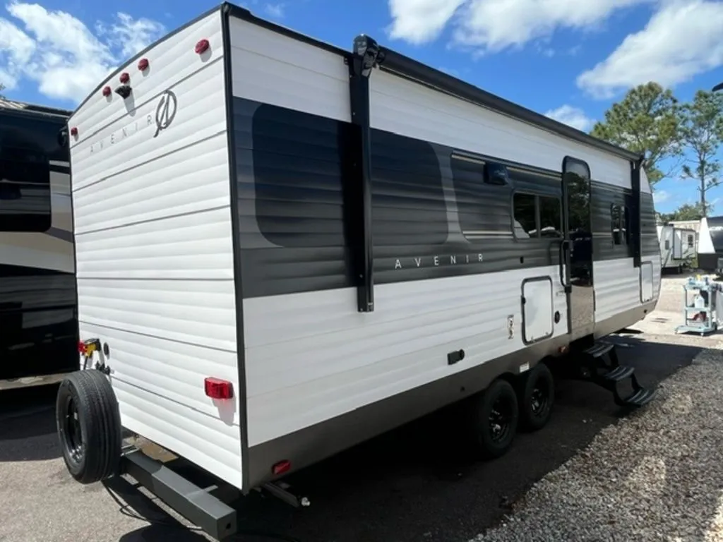 2024 Cruiser RV Avenir A - Photo 4