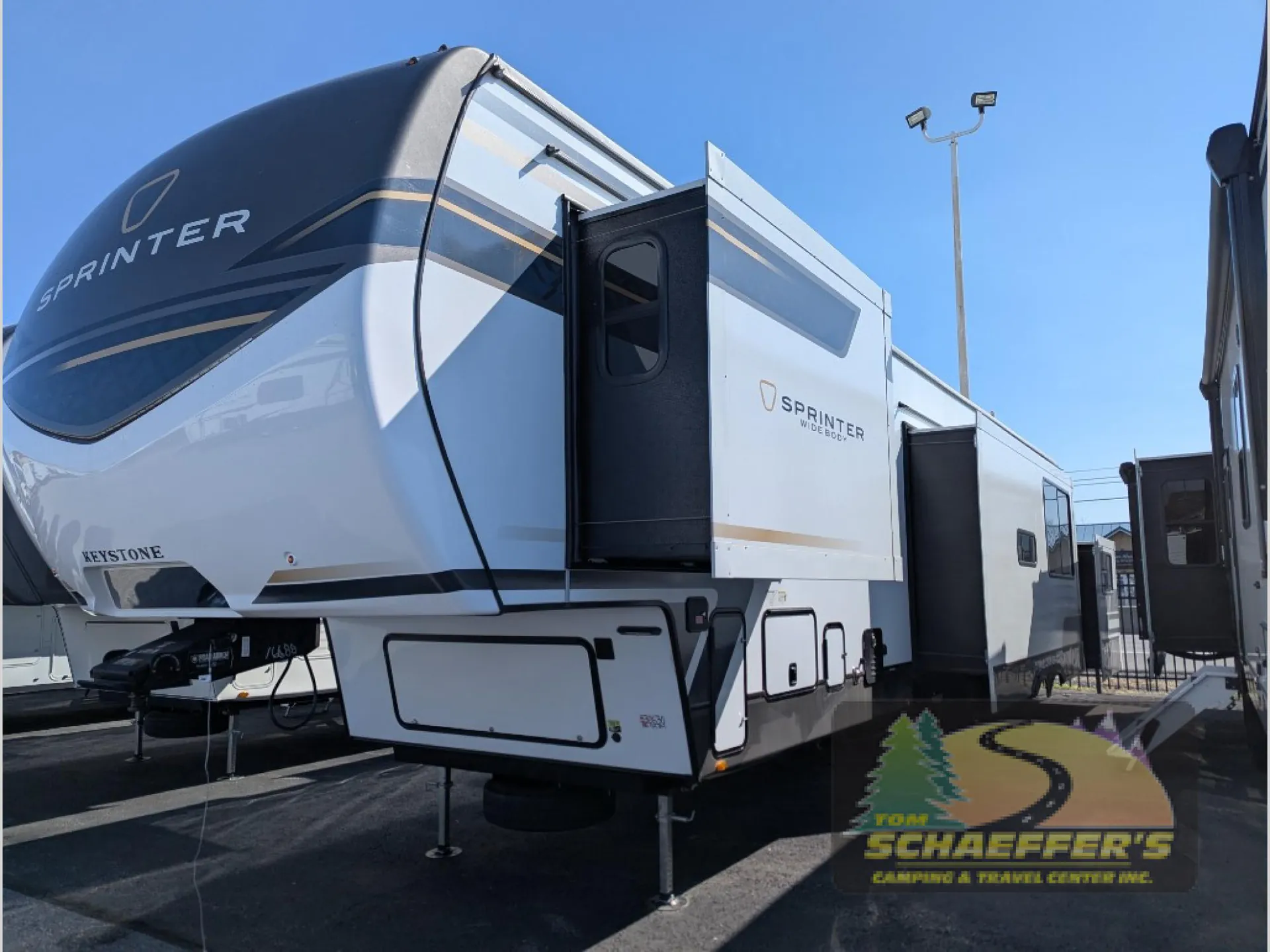 2026 Keystone Sprinter 3950SSP - Photo 4