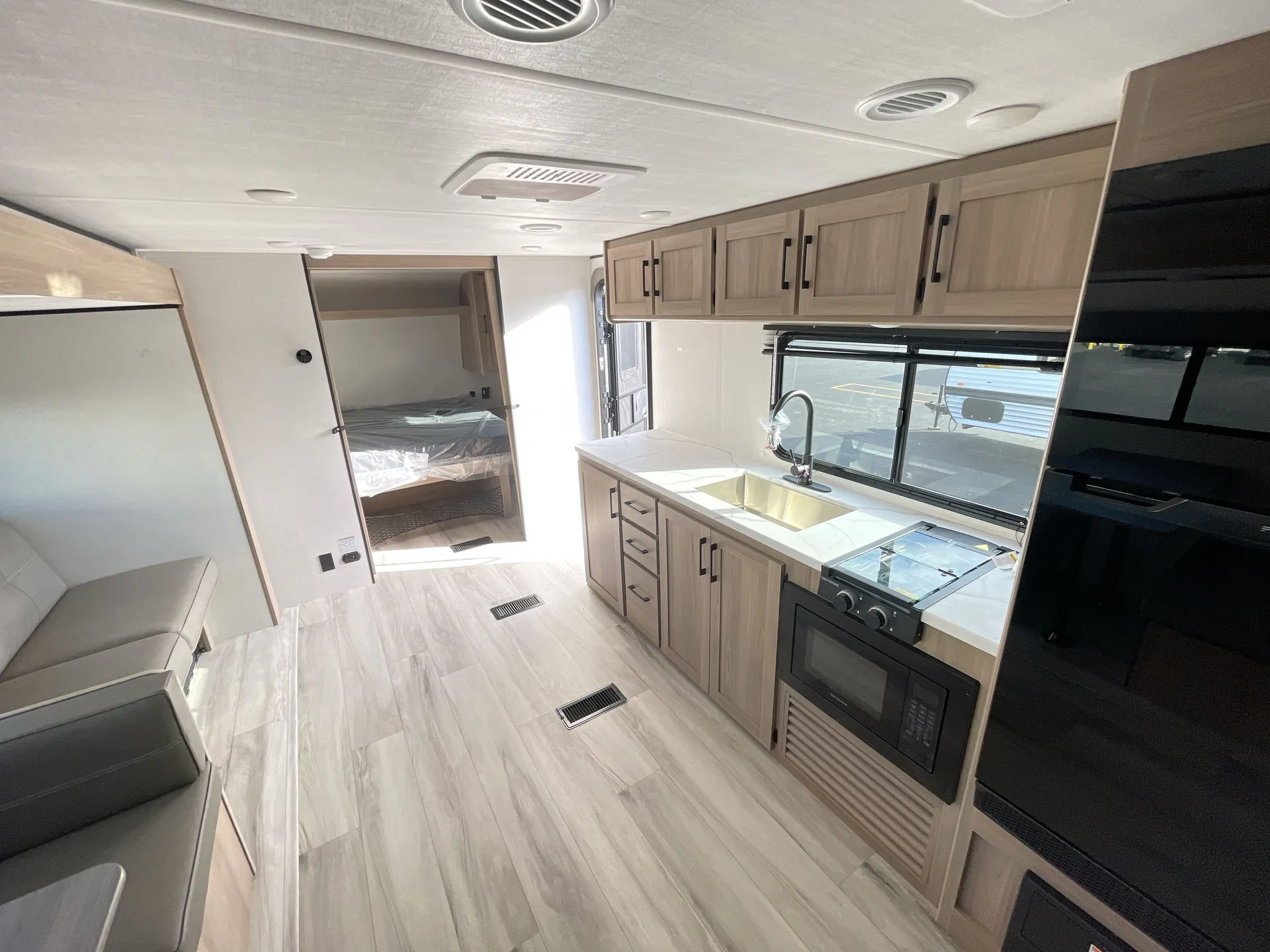 2025 Keystone Coleman Light 26BX - Photo 4