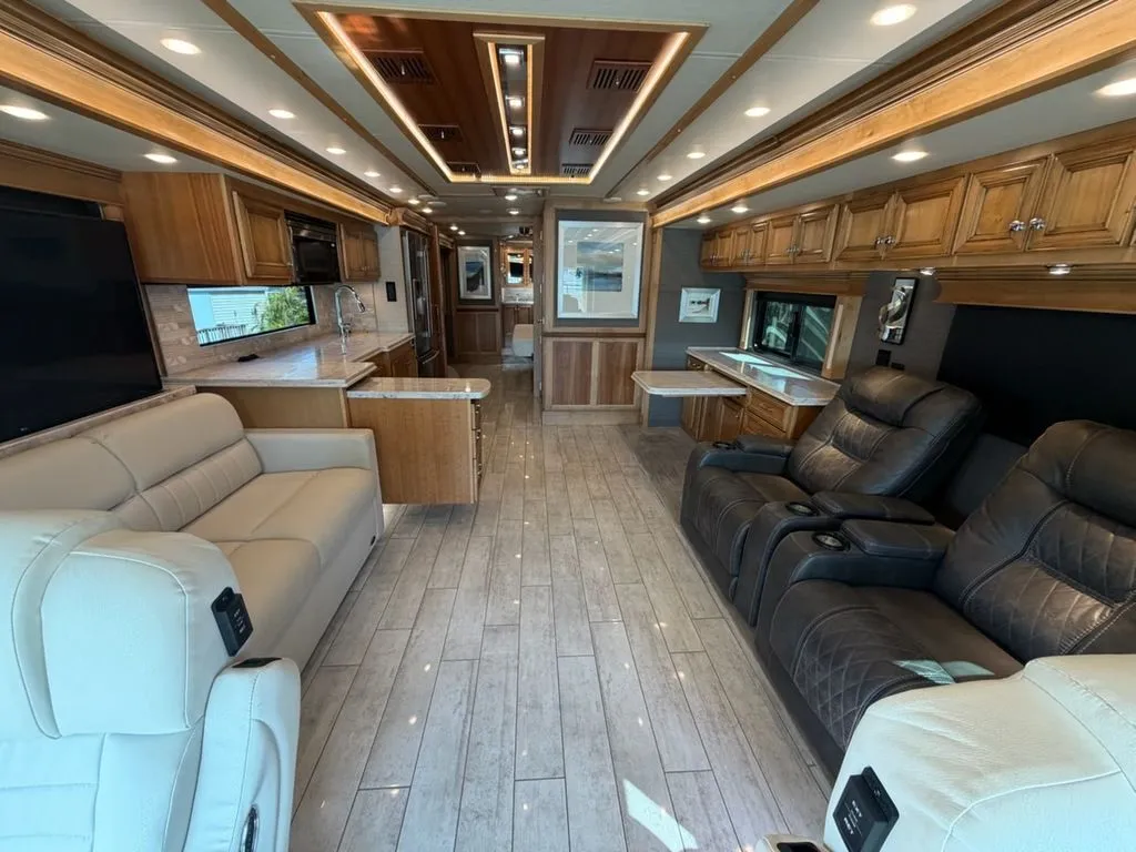 2020 Tiffin Motorhomes Phaeton 37 - Photo 4