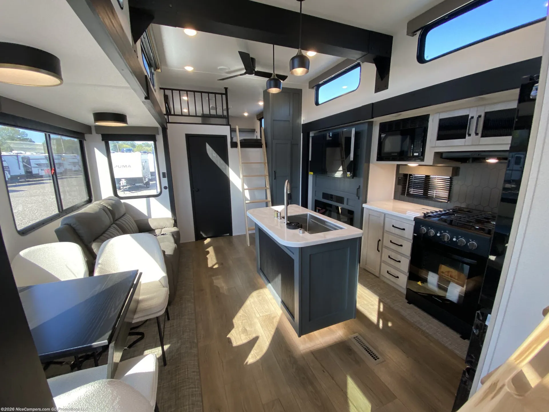 2027 Forest River Puma Vista 421LFT - Photo 4