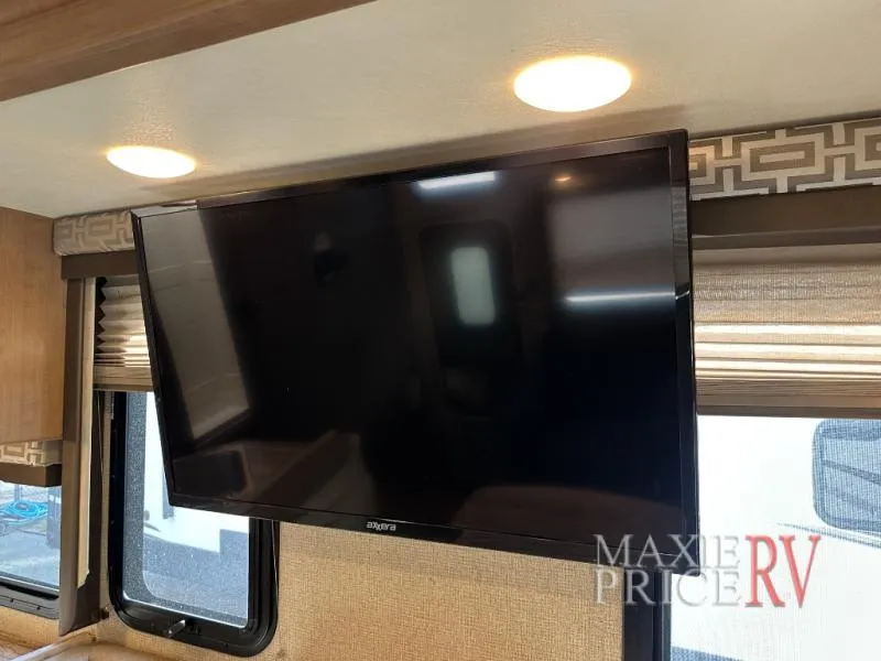 2018 Thor Motor Coach ACE Used    32.1 - Photo 3