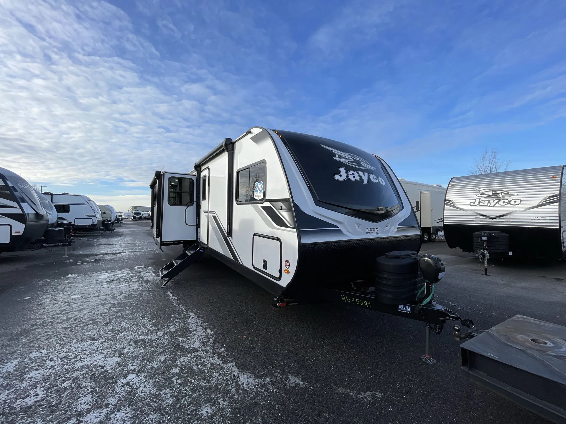 2026 Jayco Jay Feather 32QBH dealer photo 1 from Camping World