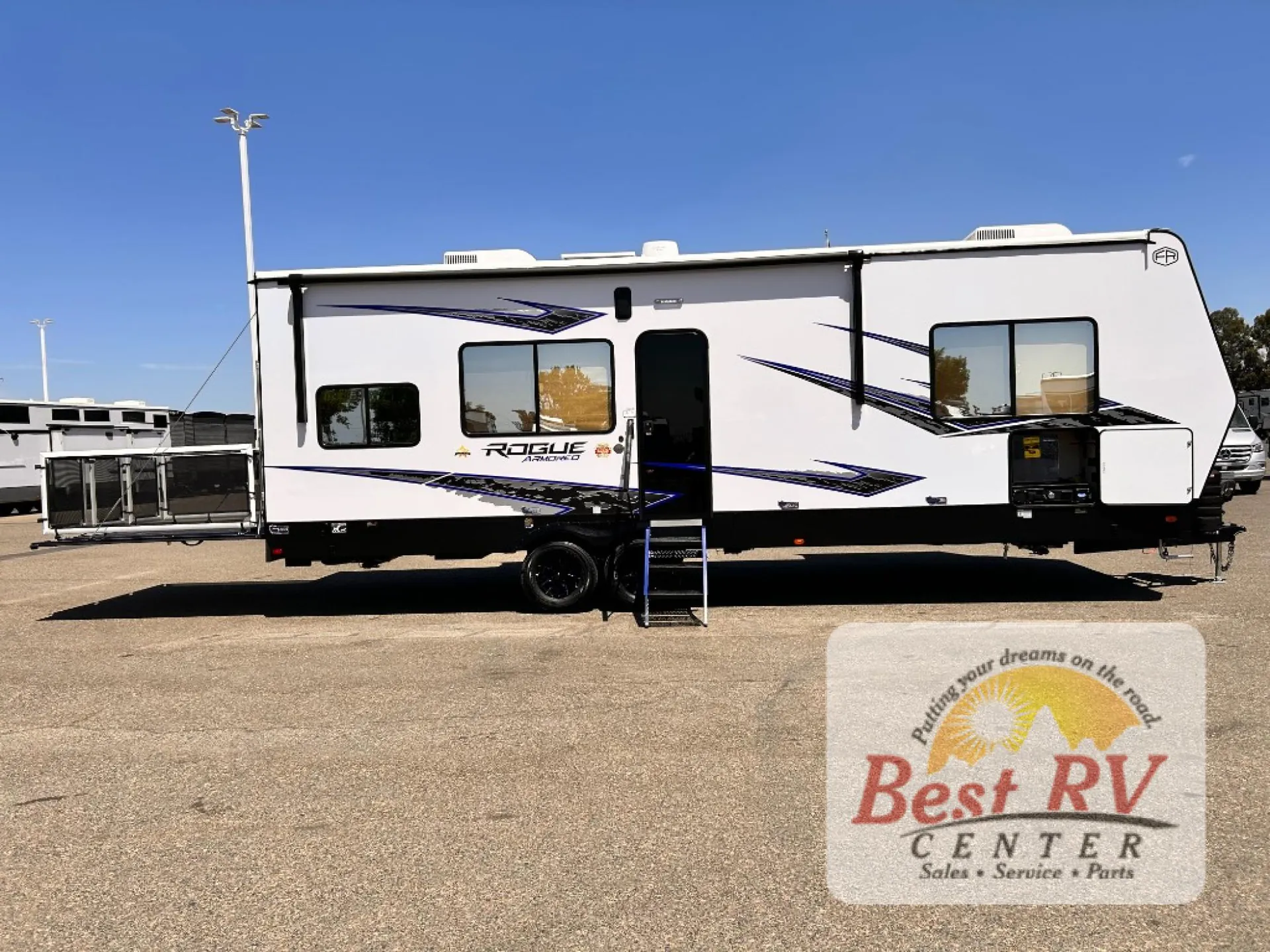 2027 Forest River Vengeance Rogue Armored 26L140 - Photo 3