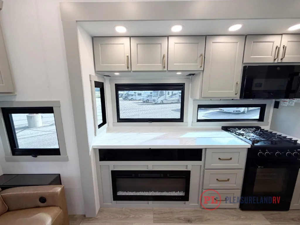 2025 Brinkley Model G 4100, Photos photo 21