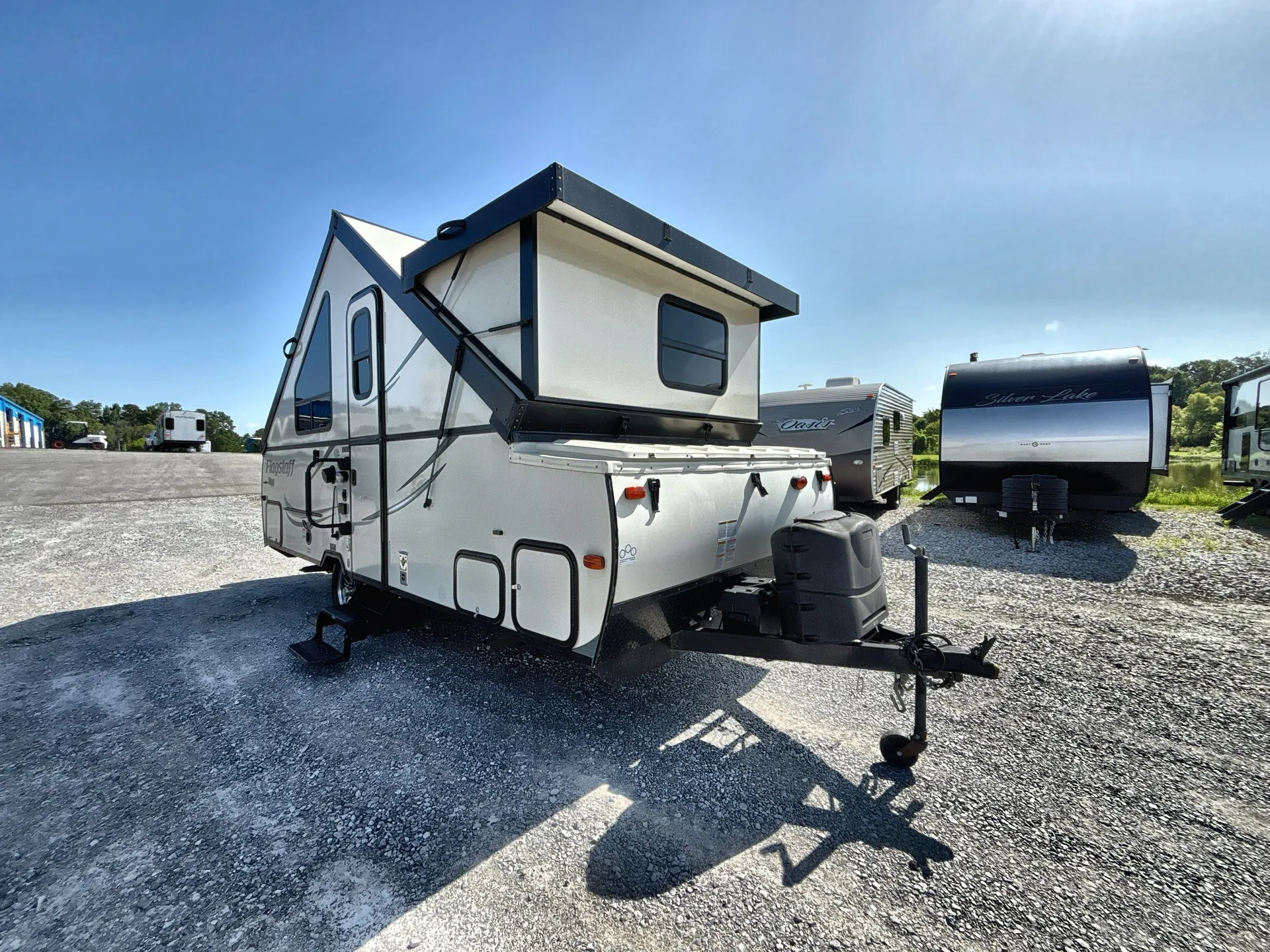 2017 Forest River Flagstaff Hard Side T21FKHW - Photo 2