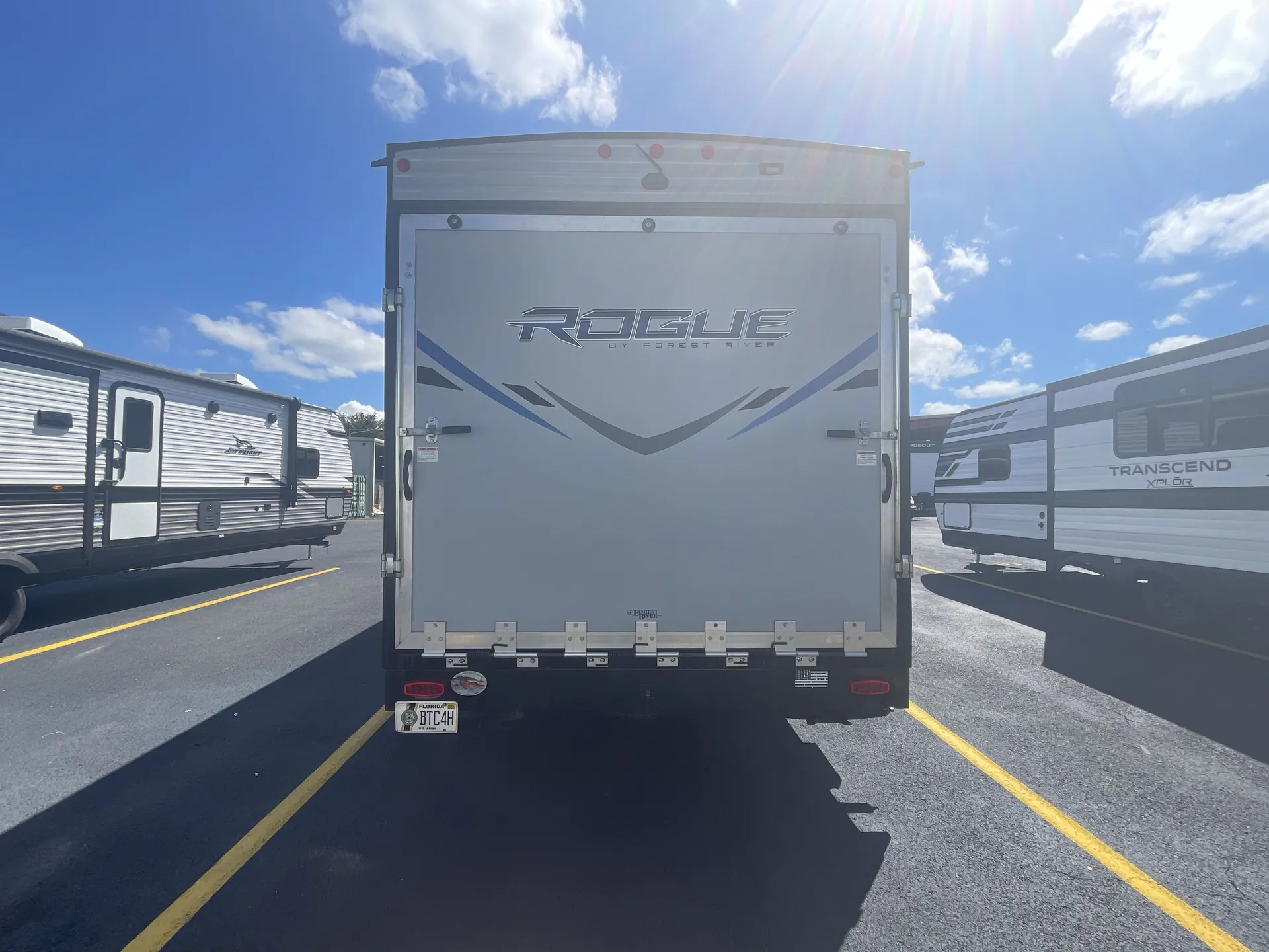 2022 Forest River Vengeance Rogue 26V — backside