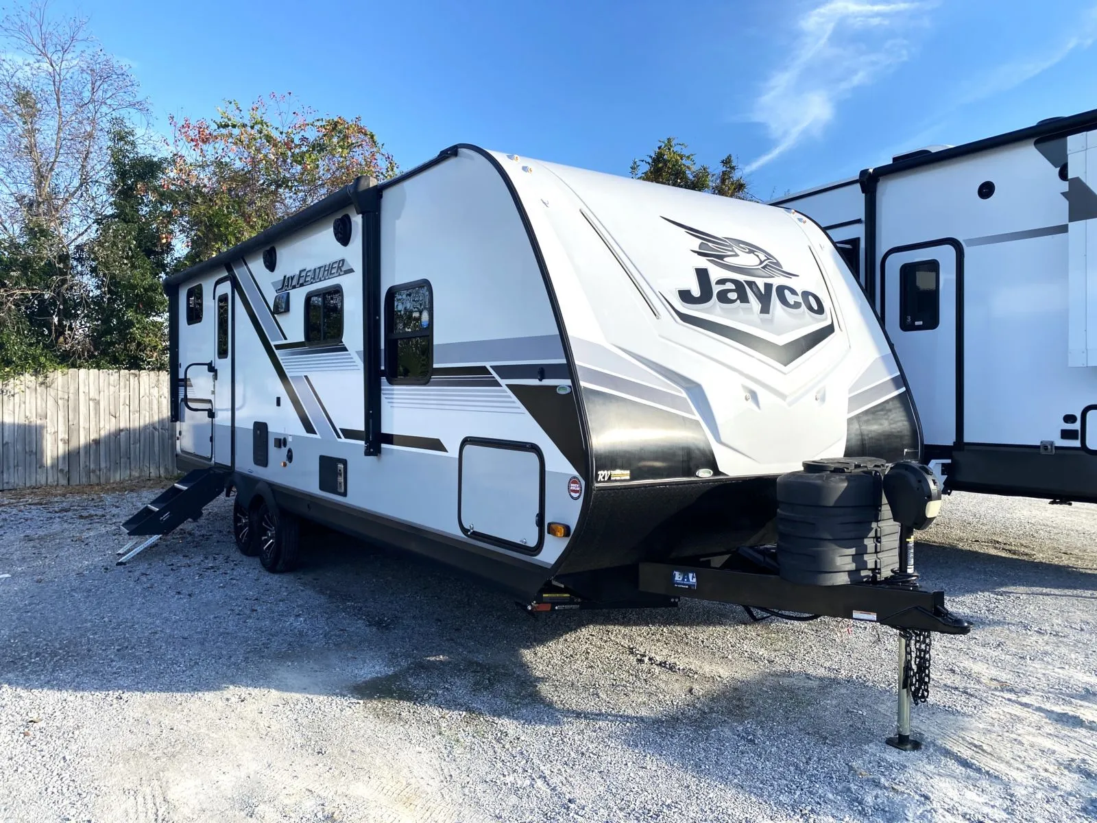 2024 Jayco Jay Feather 24BH - Photo 2
