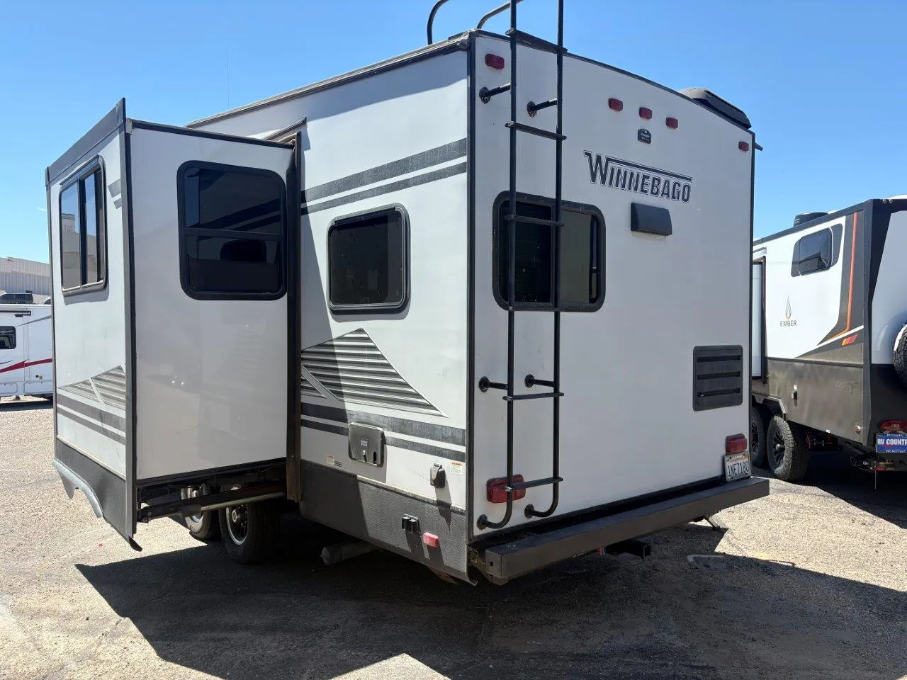 2019 Winnebago Minnie Plus 25RKS - Photo 4