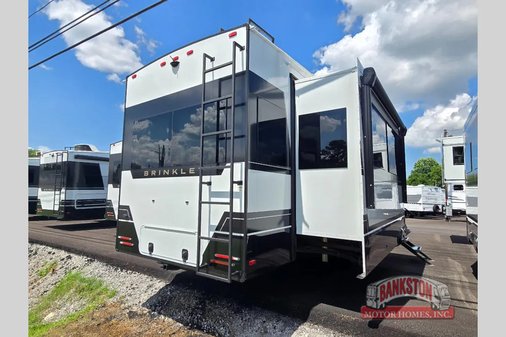 2026 Brinkley Model Z 3600, Photos photo 5