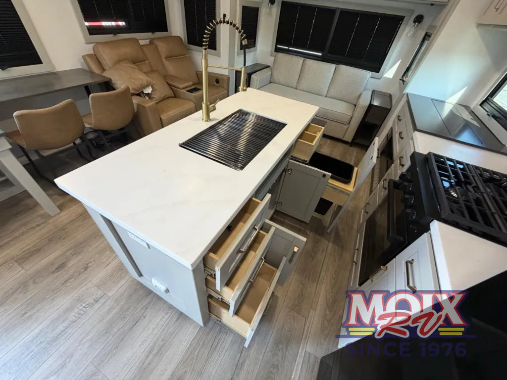 2026 Brinkley Model Z AIR 310, Photos photo 38