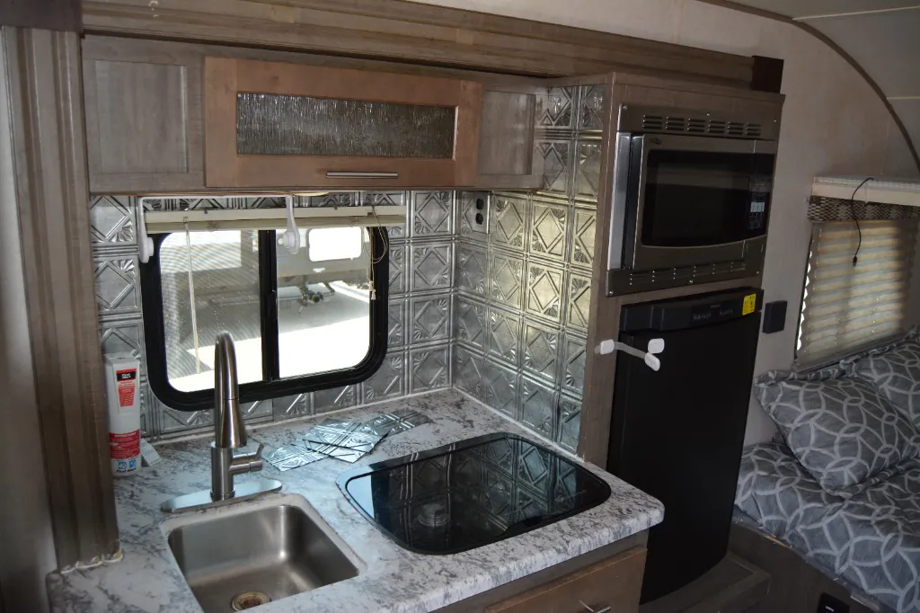 2017 Forest River R-Pod RP-180 — Photo 6