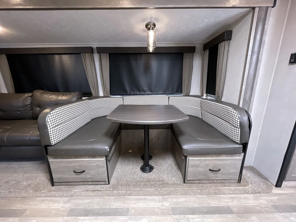 2021 Forest River Vibe 28BH, Photos photo 9