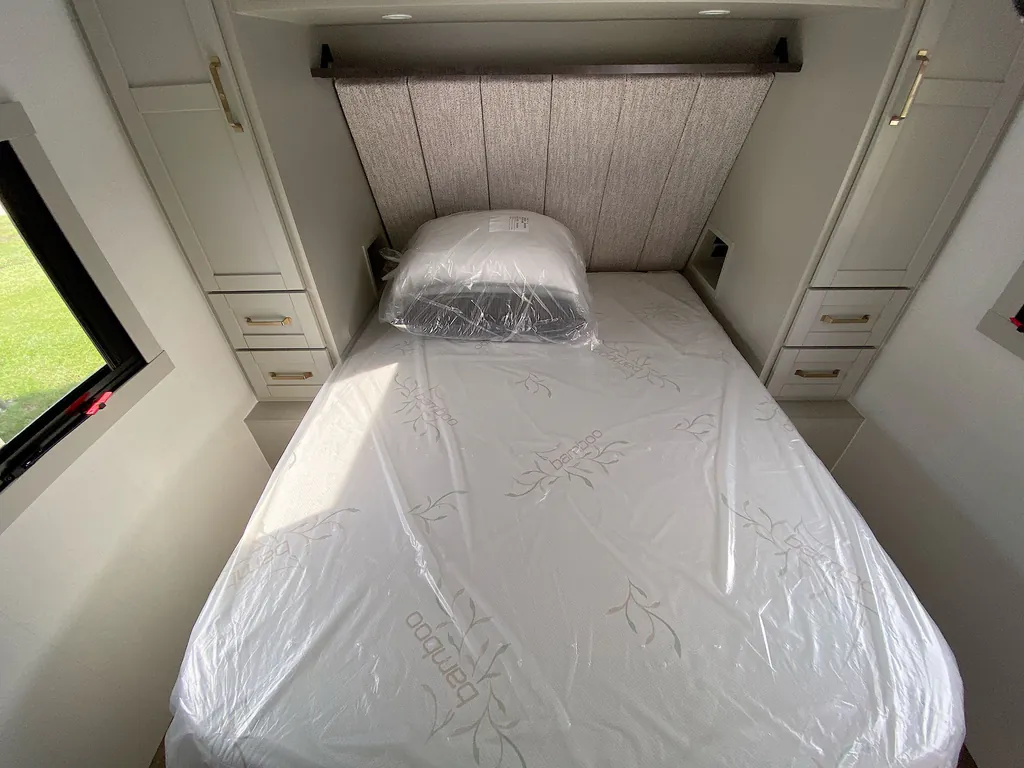 2025 Brinkley Model Z AIR 285, Photos photo 9