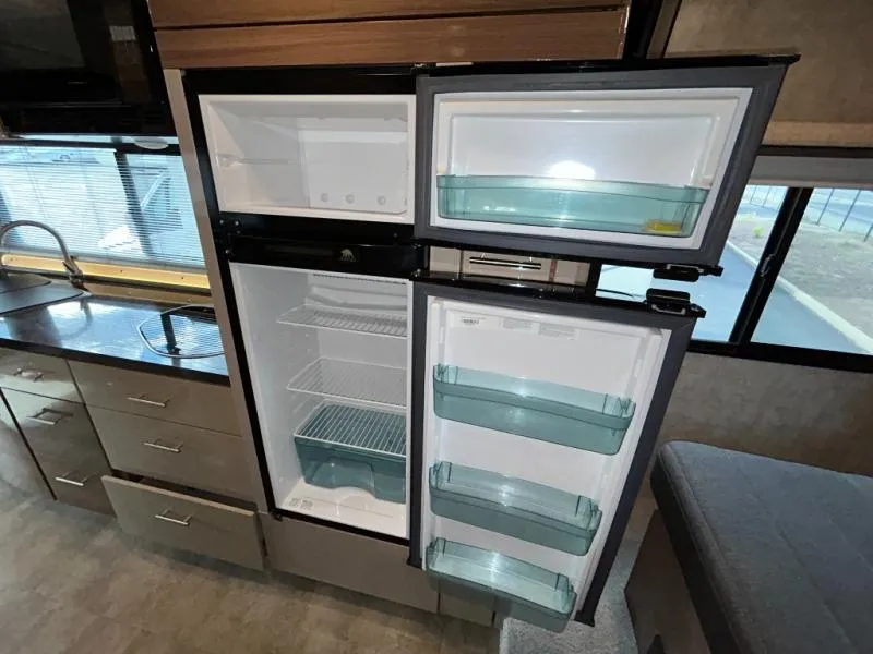 2016 Winnebago View 24G - Photo 4