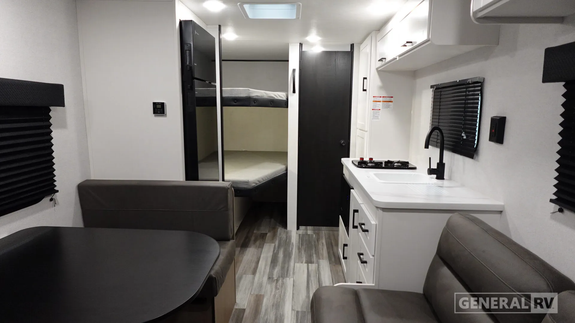 2026 Jayco Jay Flight SLX 250BH - Photo 3