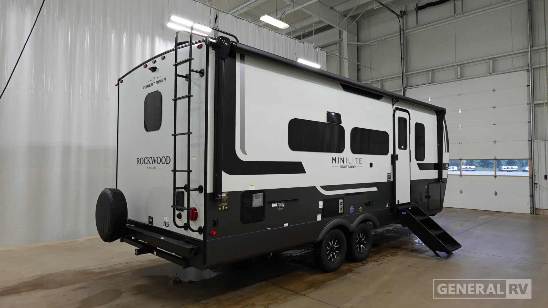 2027 Forest River Rockwood Mini Lite 2524FBT — Photo 7