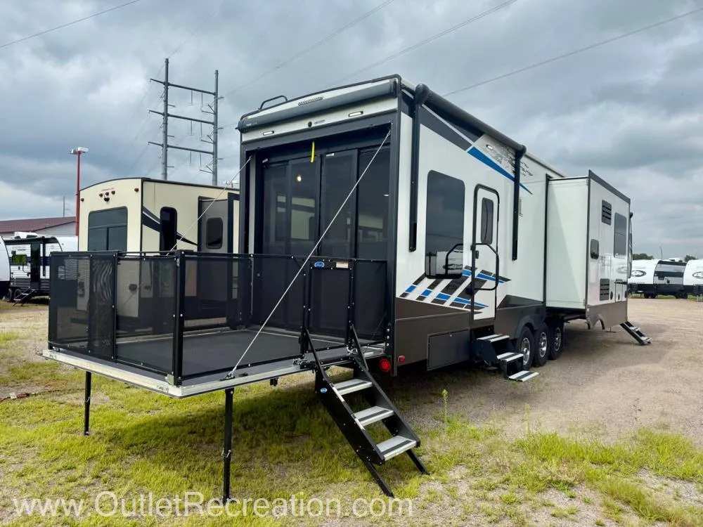 2022 Keystone Fuzion 430 - Photo 3