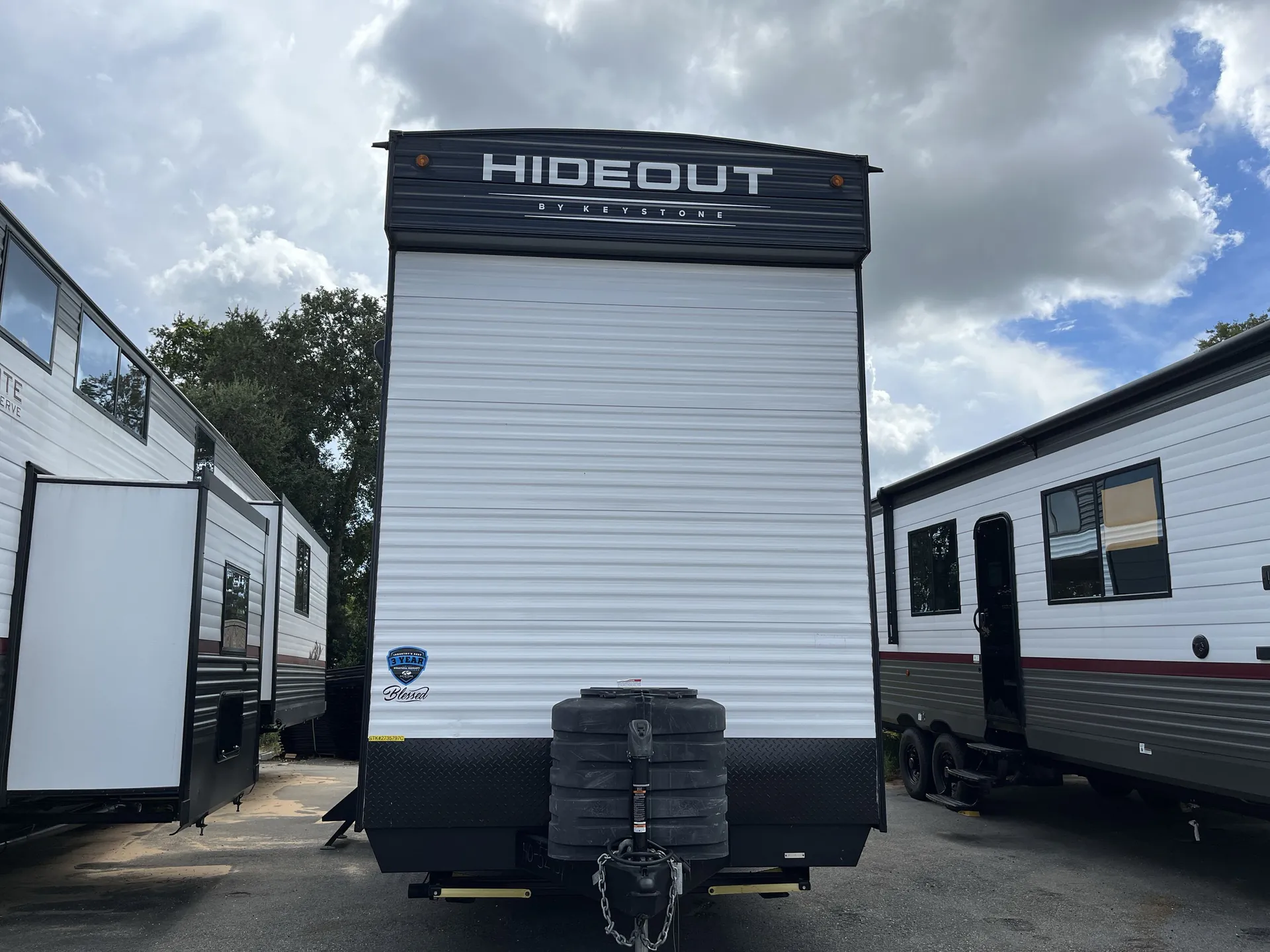 2024 Keystone Hideout 24LOF - Photo 2