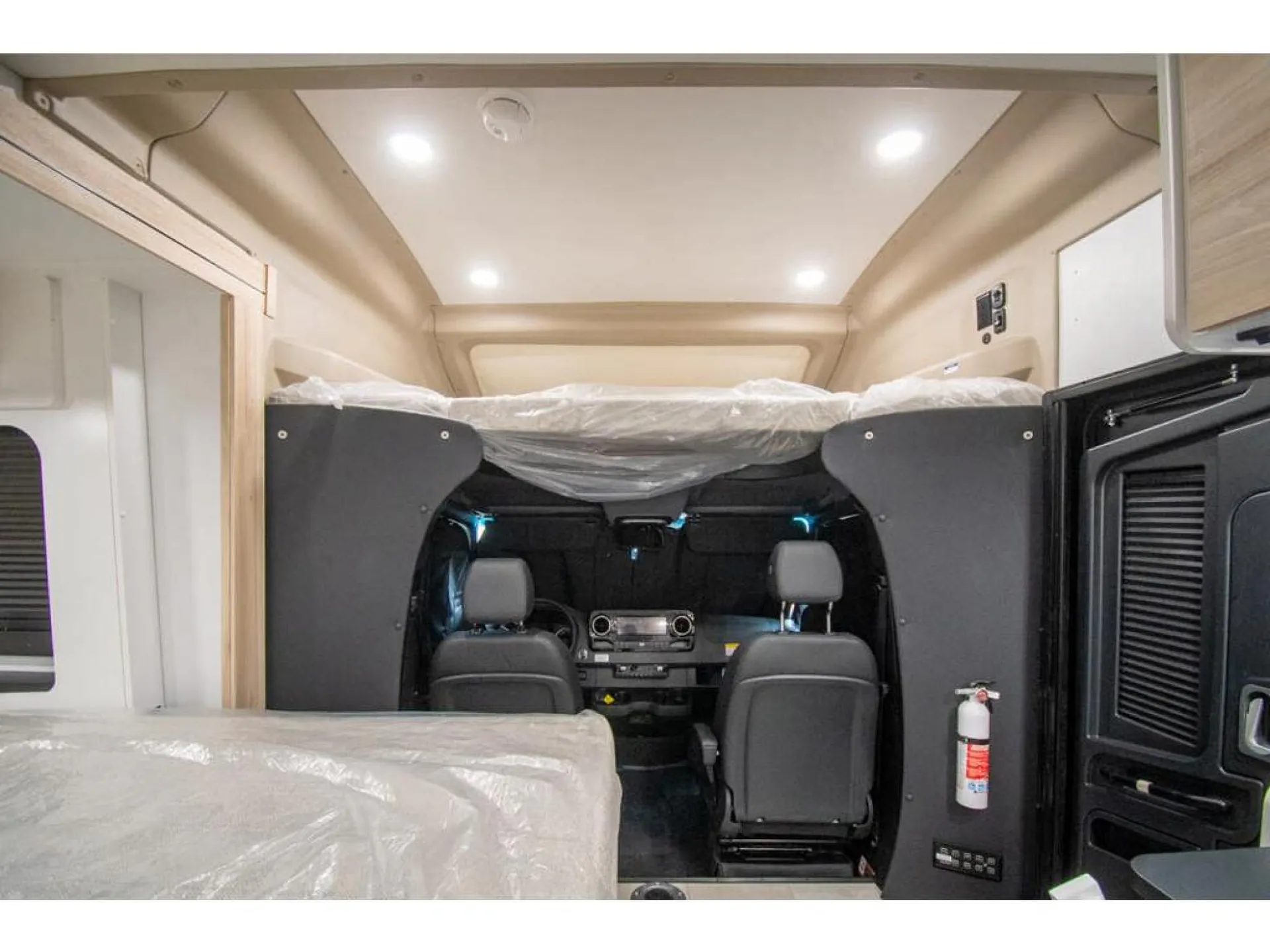2026 Entegra Coach Qwest 25M - Photo 4