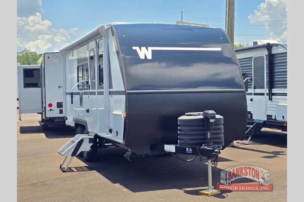 2026 Winnebago Micro Minnie 2108DS - Photo 2